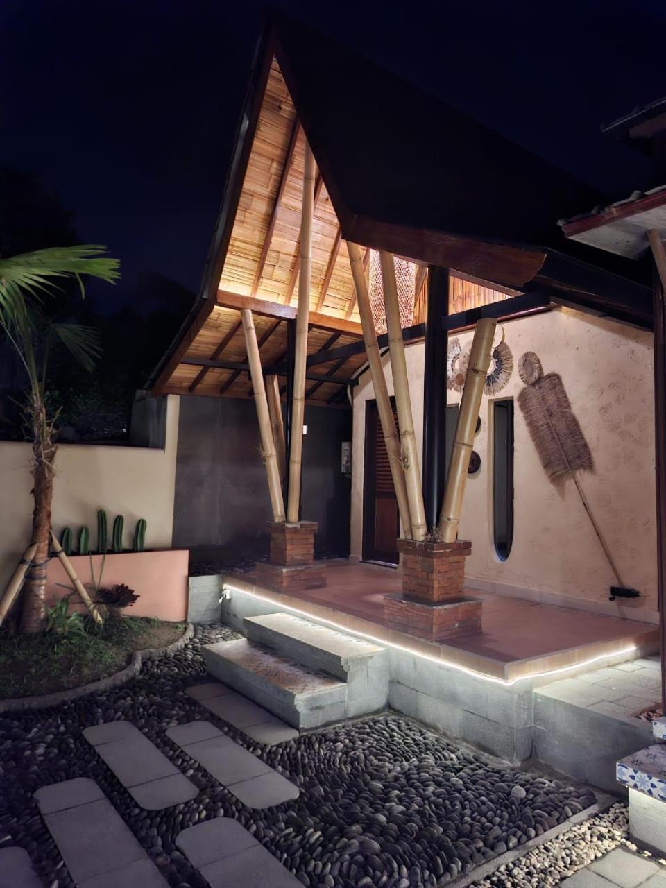 Ubud Hidden Villa Yone village Eksteriør billede